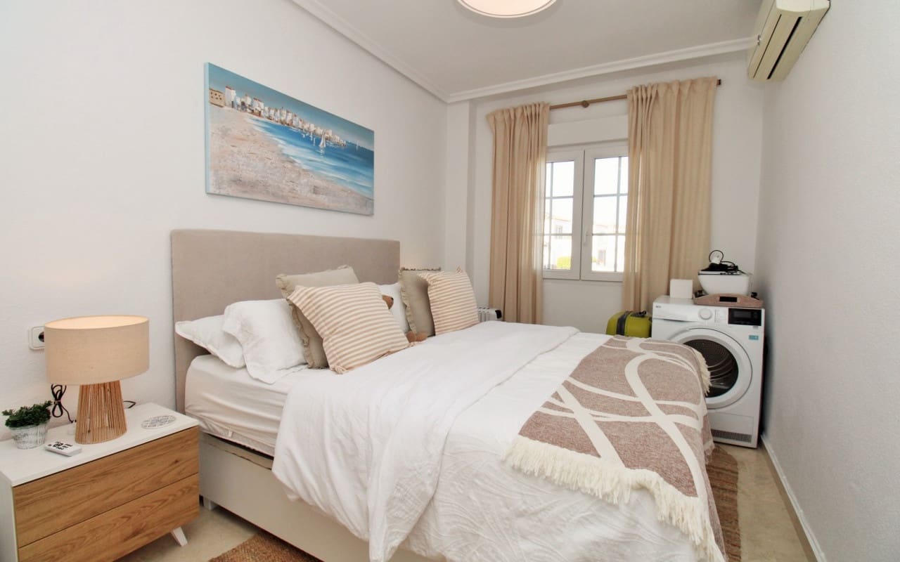 2 chambre Maison de Ville à vendre à Villamartin avec piscine - 244 990 € (Ref: 9444756)