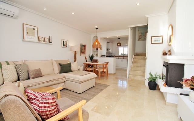 2 slaapkamer Huis te koop in Villamartin, Orihuela met zwembad - € 244.990 (Ref: 9444756)