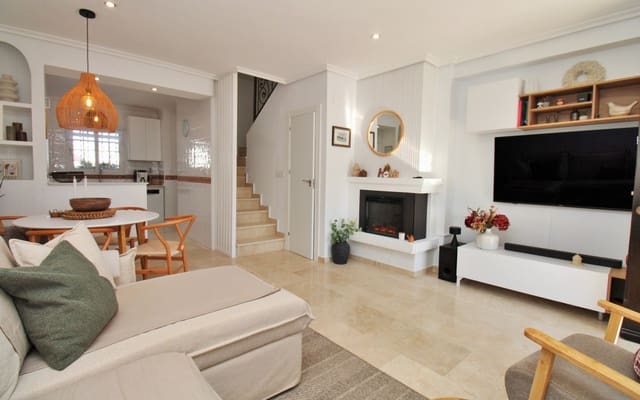 2 slaapkamer Huis te koop in Villamartin, Orihuela met zwembad - € 244.990 (Ref: 9444756)