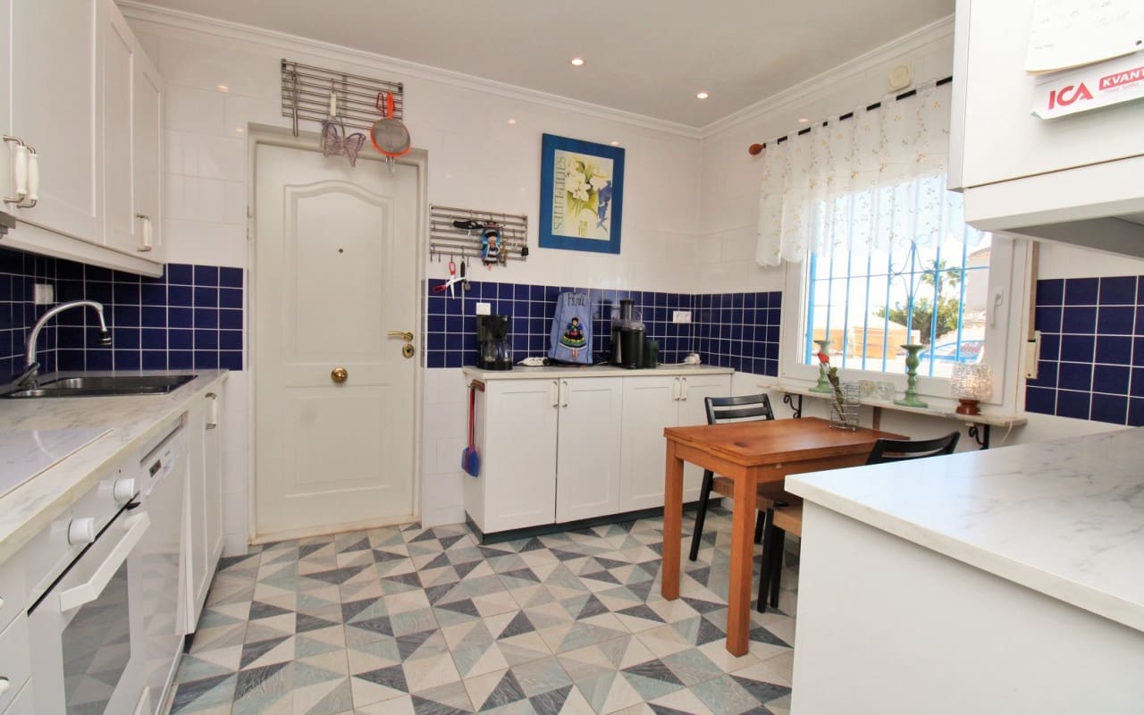 2 sovrum Villa till salu i El Chaparral med pool - 279 000 € (Ref: 9444757)