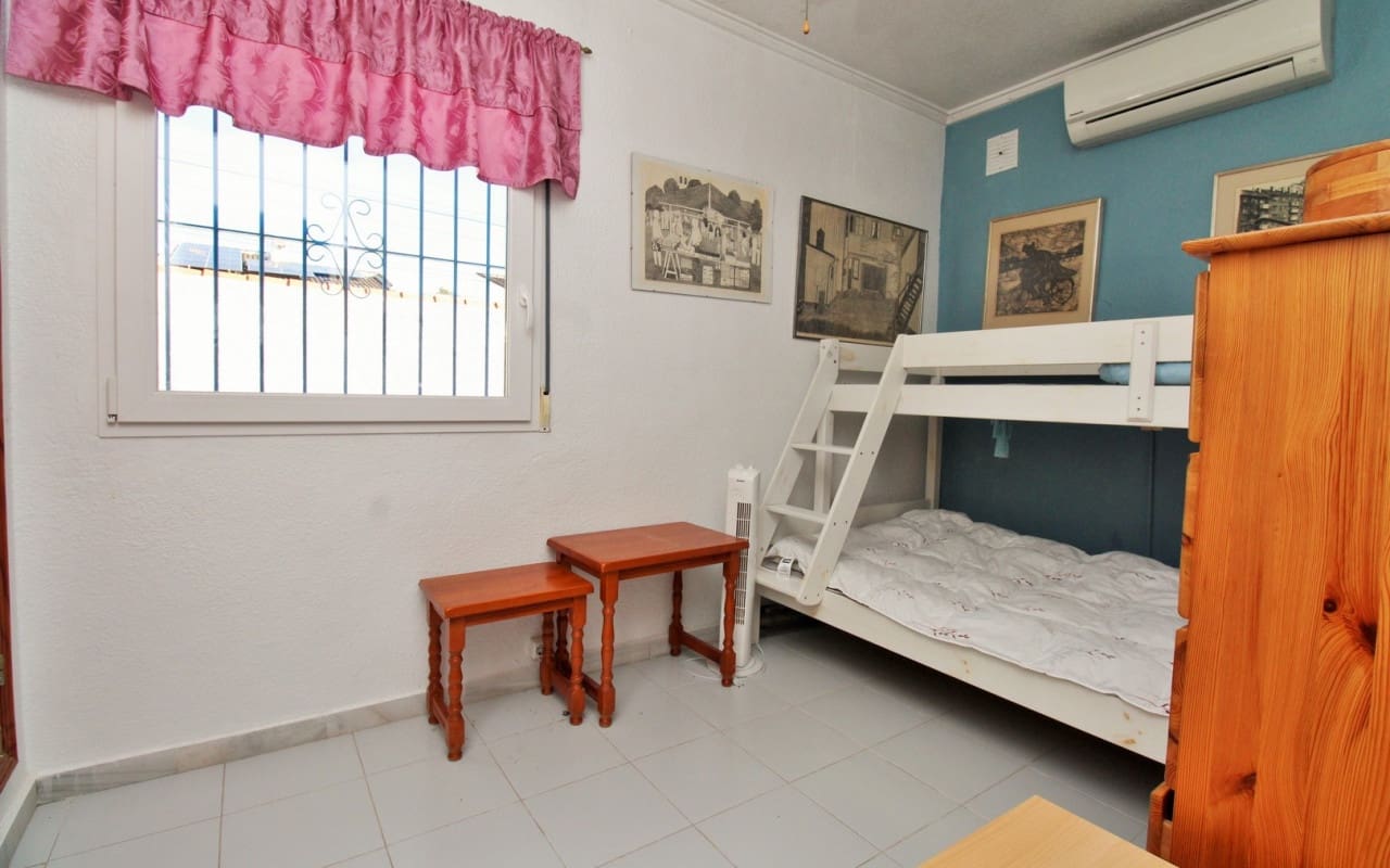 2 sovrum Villa till salu i El Chaparral med pool - 279 000 € (Ref: 9444757)