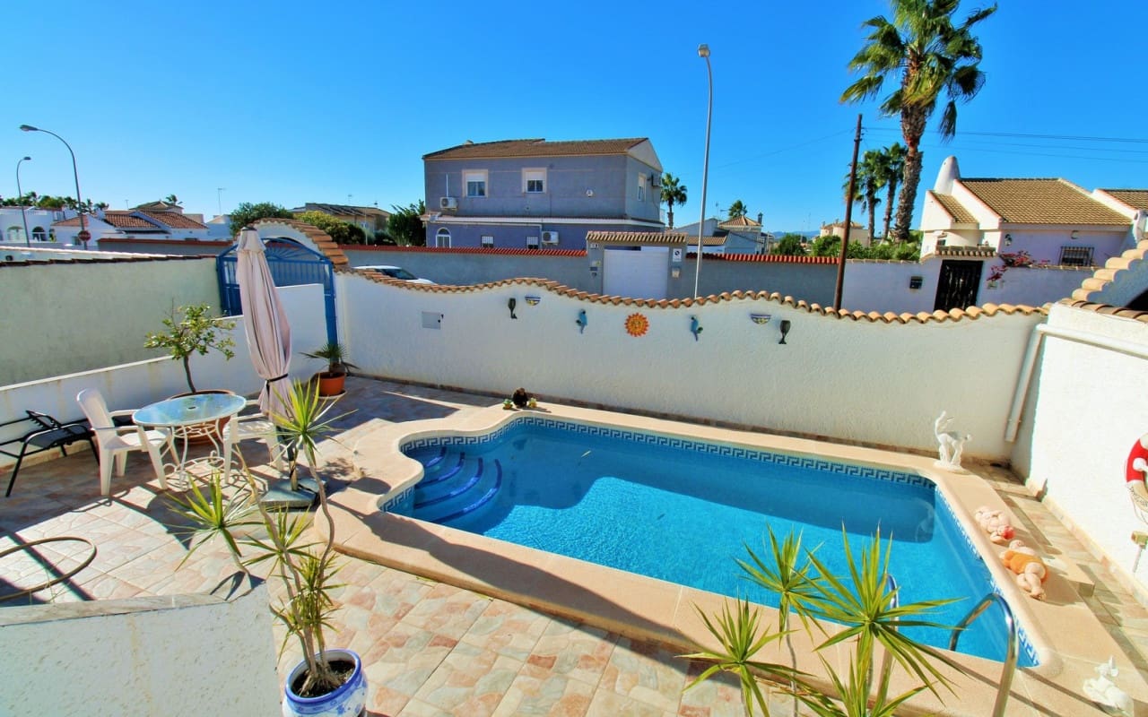 2 sovrum Villa till salu i El Chaparral med pool - 279 000 € (Ref: 9444757)