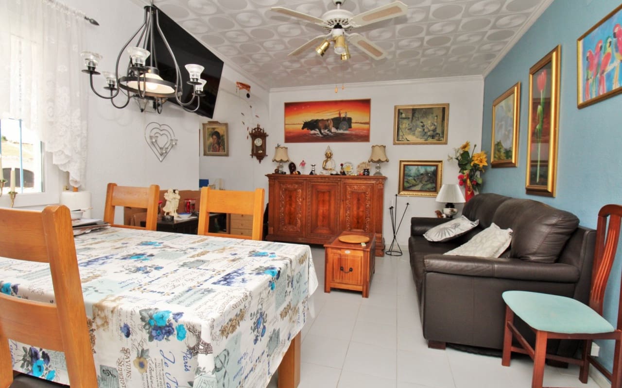 2 sovrum Villa till salu i El Chaparral med pool - 279 000 € (Ref: 9444757)