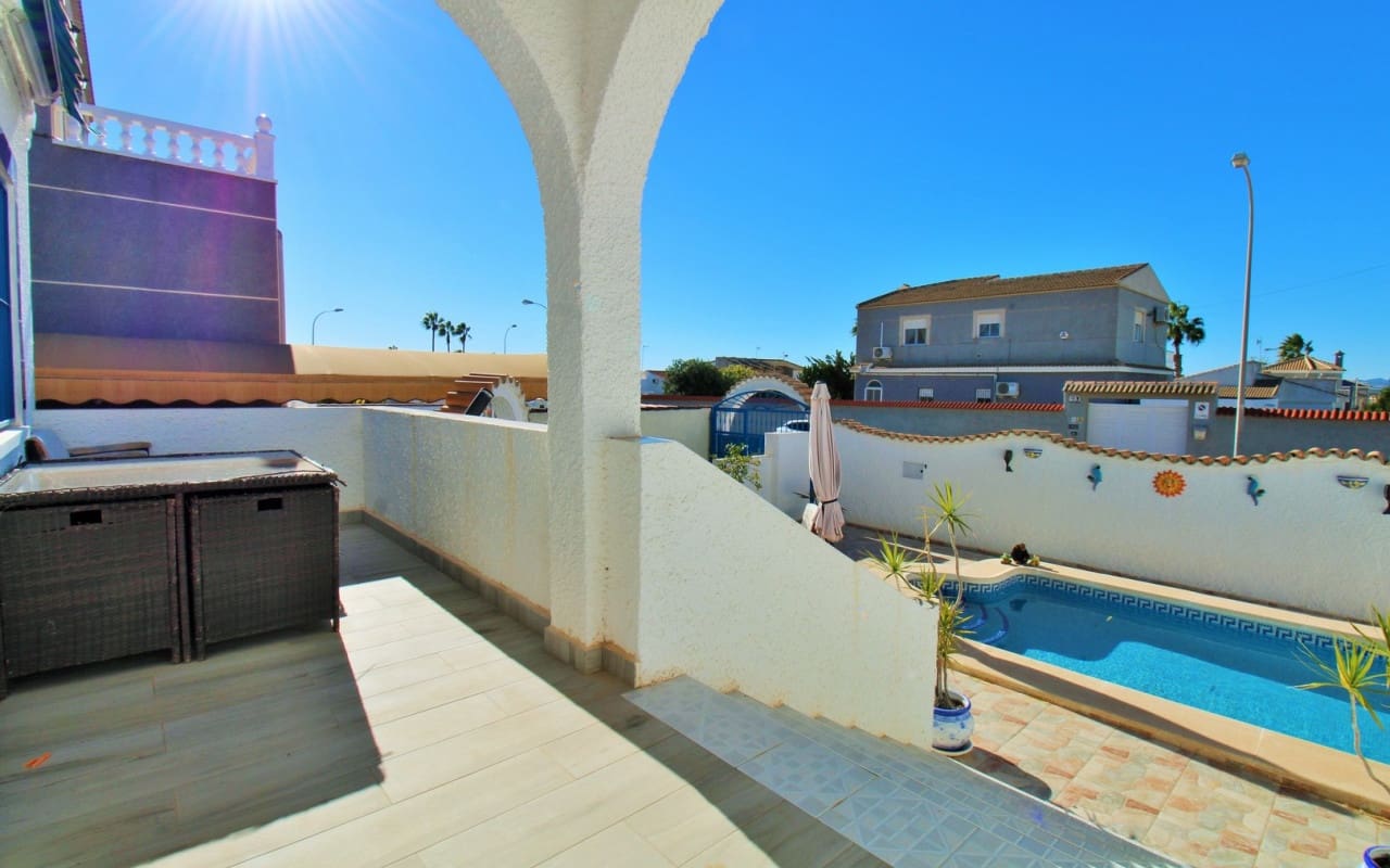2 sovrum Villa till salu i El Chaparral med pool - 279 000 € (Ref: 9444757)