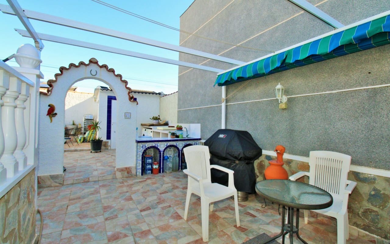 2 sovrum Villa till salu i El Chaparral med pool - 279 000 € (Ref: 9444757)