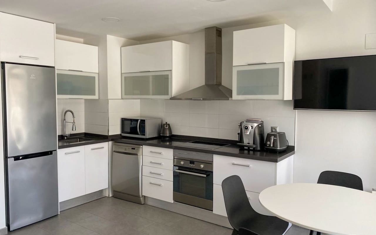 2 soveværelse Lejlighed til salg i Torrevieja med swimmingpool - € 340.000 (Ref: 9444759)