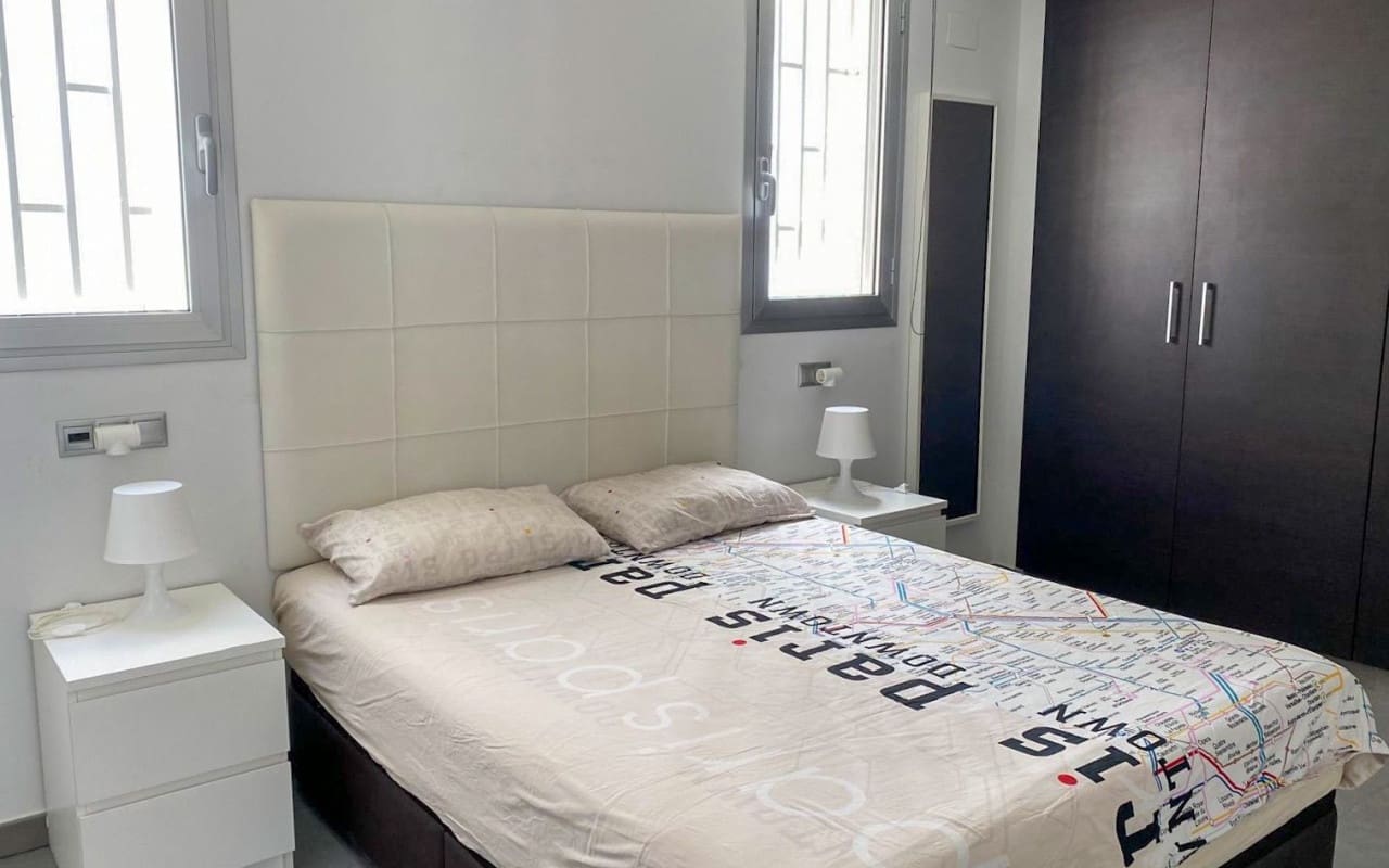 2 soveværelse Lejlighed til salg i Torrevieja med swimmingpool - € 340.000 (Ref: 9444759)