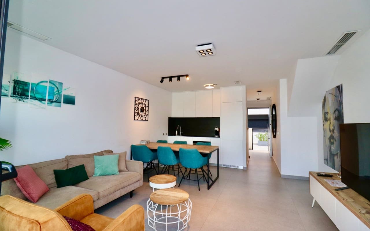 3 bedroom Apartment for sale in Guardamar del Segura with pool - € 375,000 (Ref: 9444760)