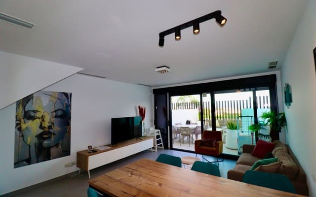 3 bedroom Apartment for sale in Las Viñas, Guardamar del Segura with pool - € 375,000 (Ref: 9444760)