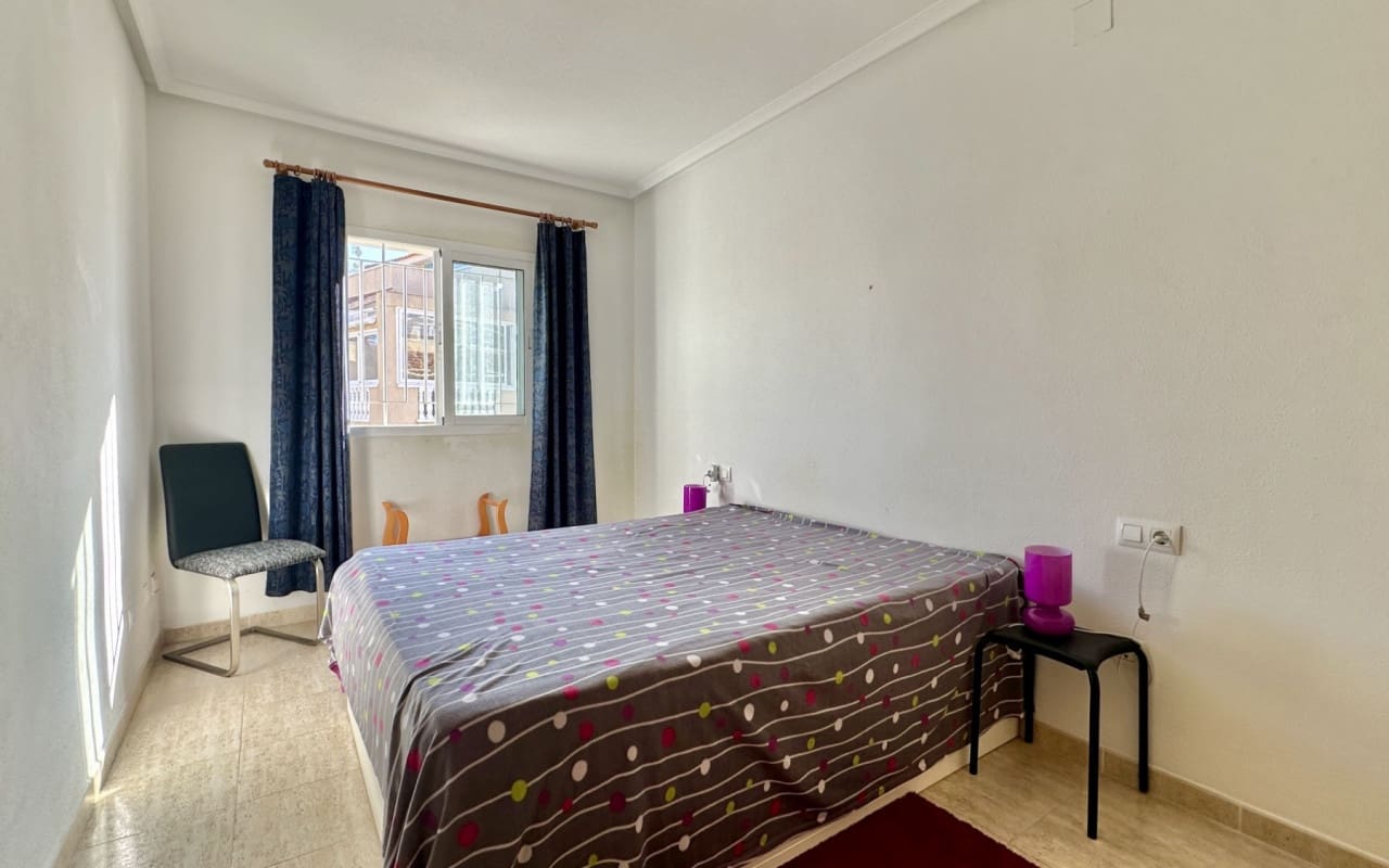 3 Zimmer Apartment zu verkaufen in Playa Flamenca mit Pool - 289.000 € (Ref: 9444761)