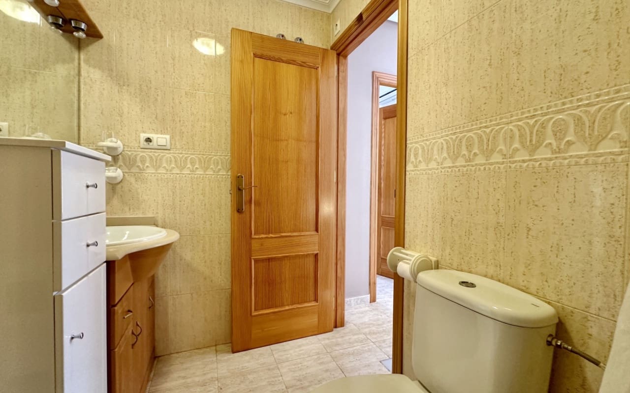 3 Zimmer Apartment zu verkaufen in Playa Flamenca mit Pool - 289.000 € (Ref: 9444761)