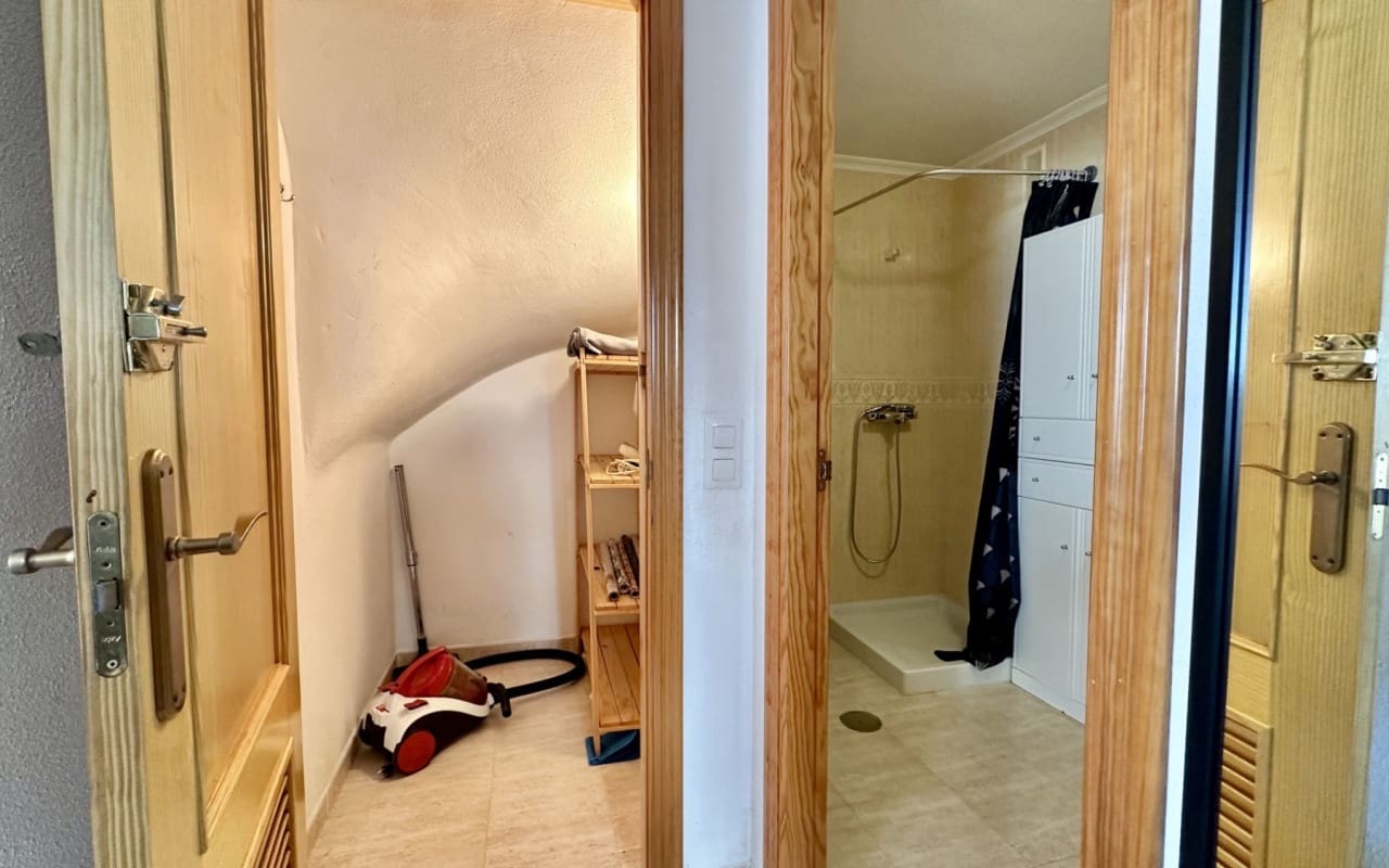 3 Zimmer Apartment zu verkaufen in Playa Flamenca mit Pool - 289.000 € (Ref: 9444761)