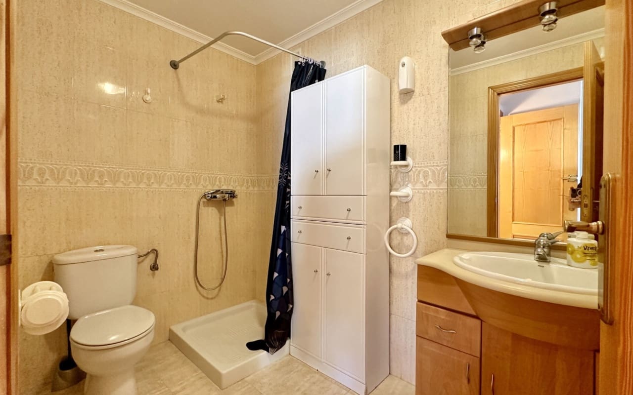 3 Zimmer Apartment zu verkaufen in Playa Flamenca mit Pool - 289.000 € (Ref: 9444761)