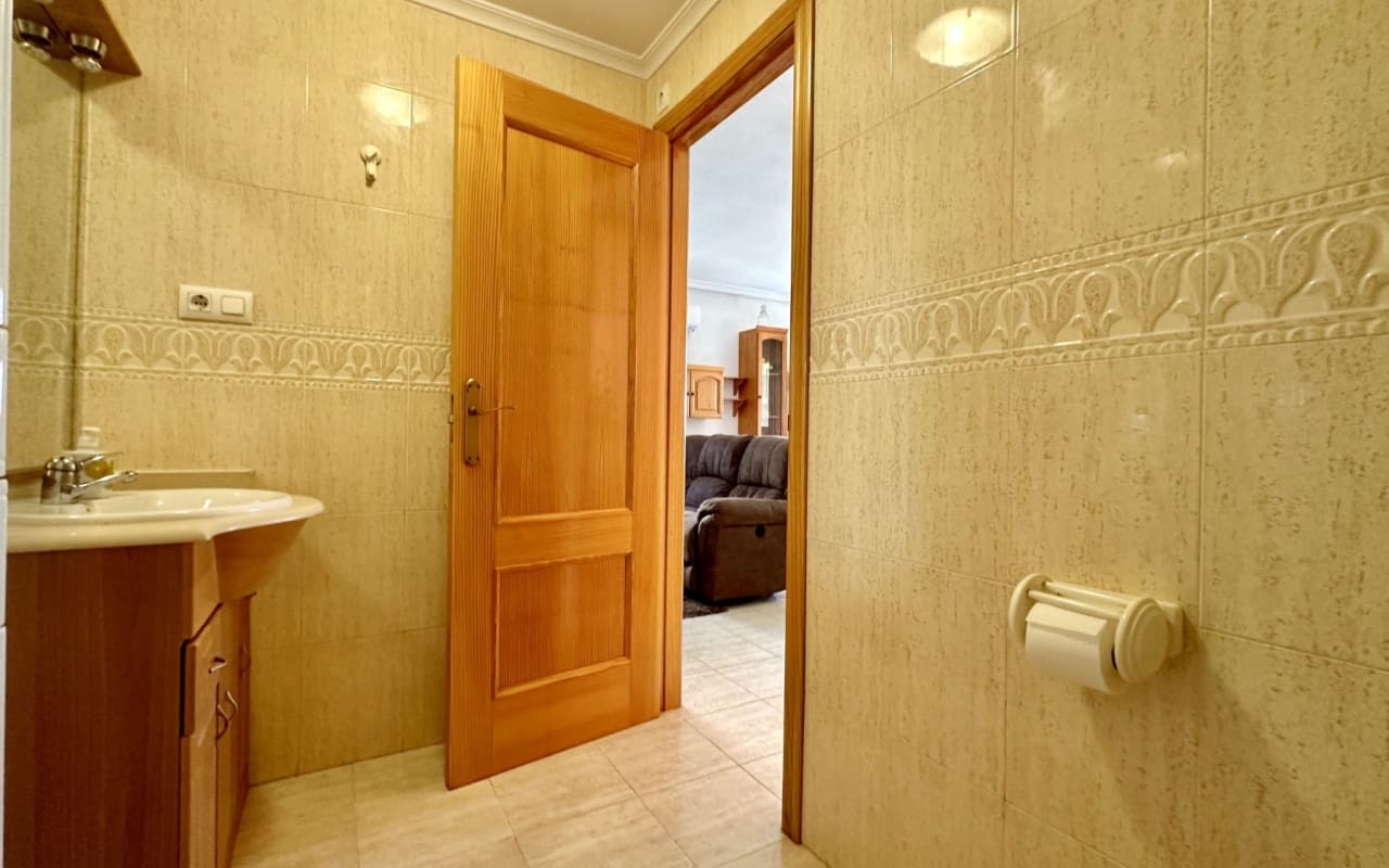 3 Zimmer Apartment zu verkaufen in Playa Flamenca mit Pool - 289.000 € (Ref: 9444761)