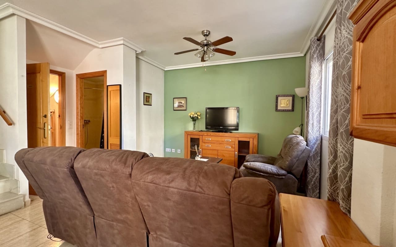 3 Zimmer Apartment zu verkaufen in Playa Flamenca mit Pool - 289.000 € (Ref: 9444761)