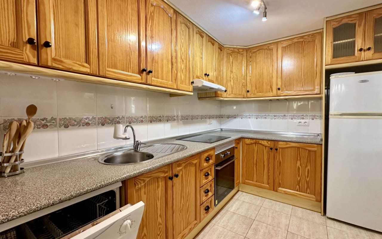 3 Zimmer Apartment zu verkaufen in Playa Flamenca mit Pool - 289.000 € (Ref: 9444761)