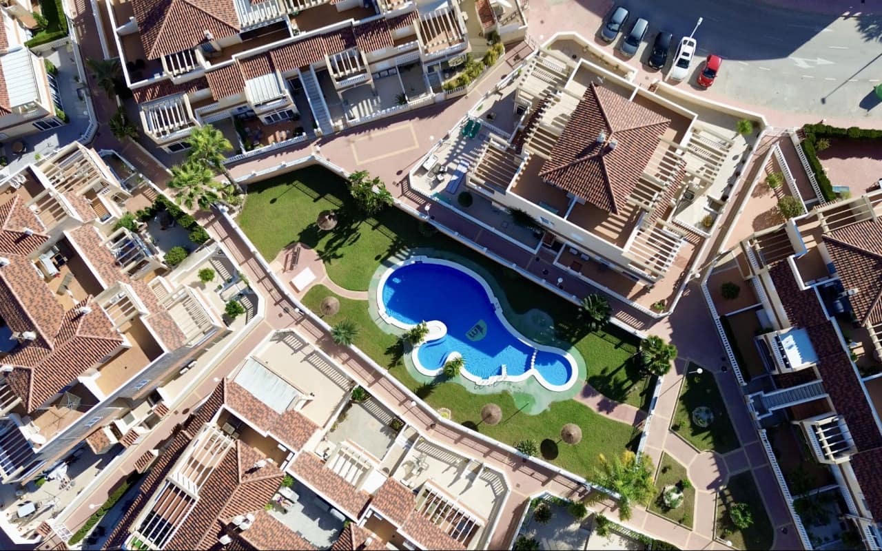 3 Zimmer Apartment zu verkaufen in Playa Flamenca mit Pool - 289.000 € (Ref: 9444761)