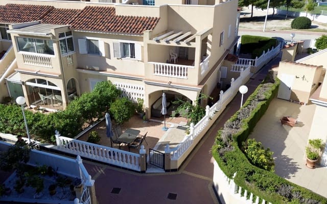 3 Zimmer Apartment zu verkaufen in Playa Flamenca, Orihuela mit Pool - 289.000 € (Ref: 9444761)