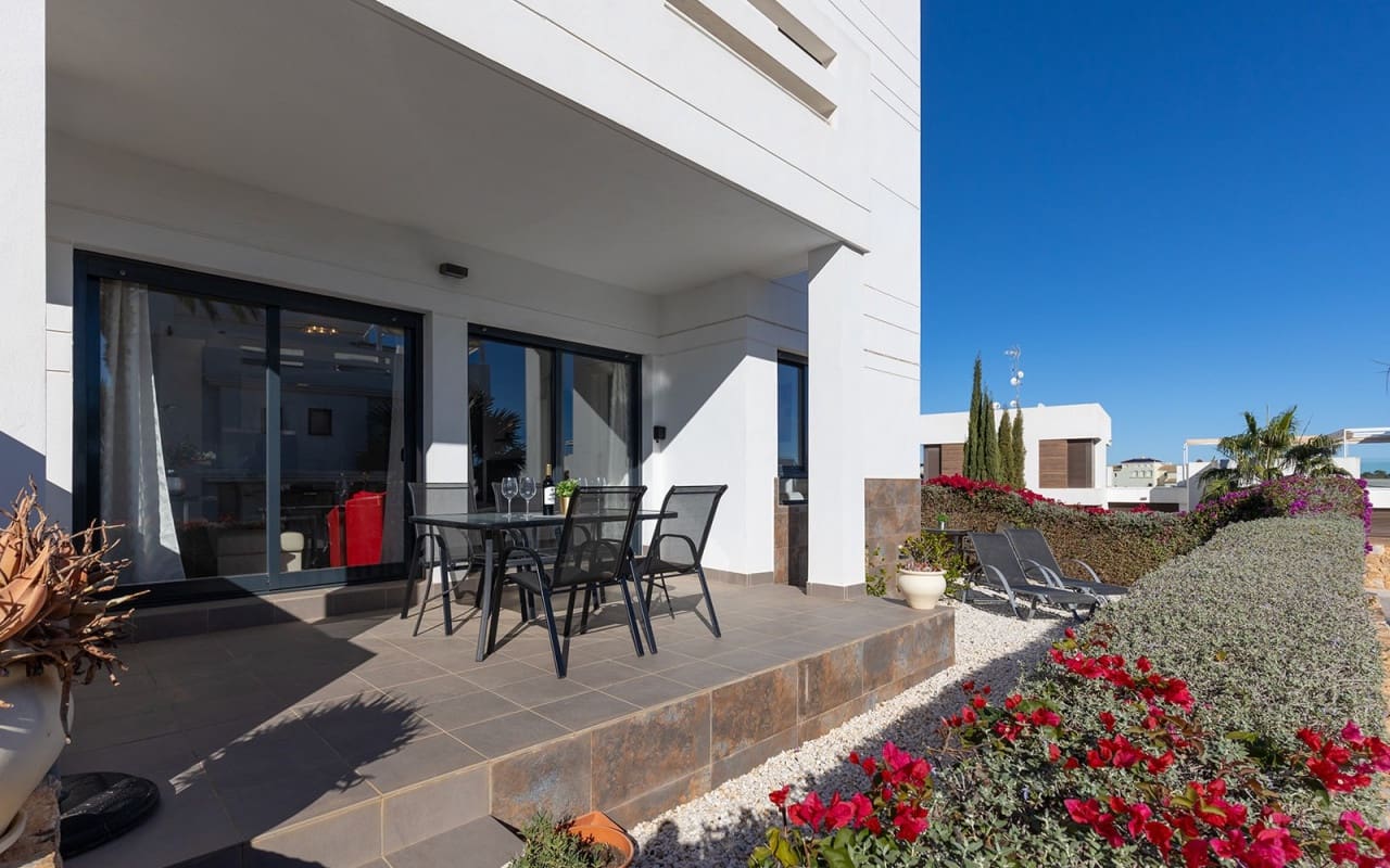 2 makuuhuone Huoneisto myytävänä paikassa Las Ramblas Golf mukana uima-altaan - 234 999 € (Ref: 9444762)