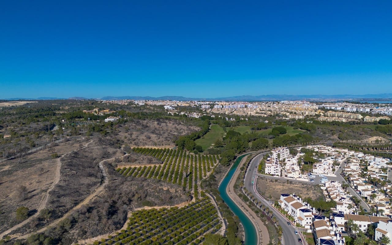 2 makuuhuone Huoneisto myytävänä paikassa Las Ramblas Golf mukana uima-altaan - 234 999 € (Ref: 9444762)