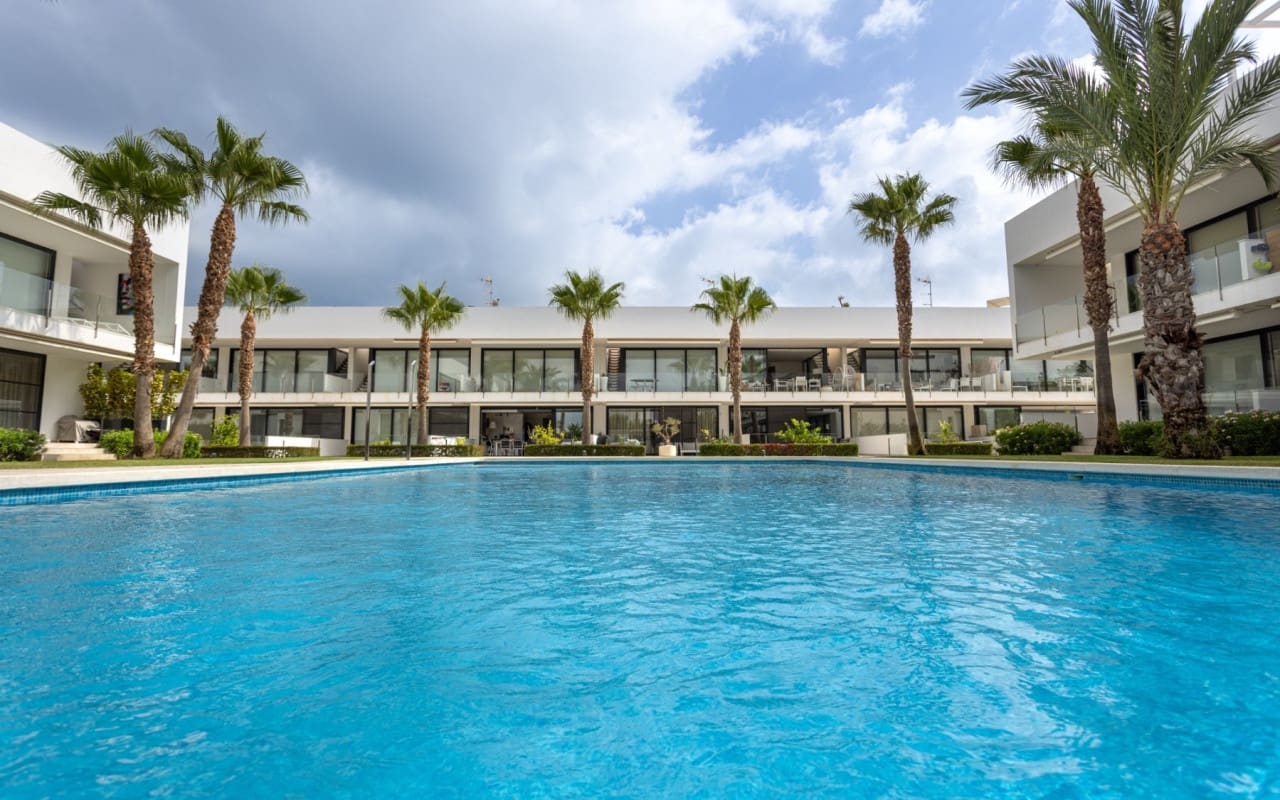 3 bedroom Apartment for sale in Mar de Cristal with pool - € 299,000 (Ref: 9444763)
