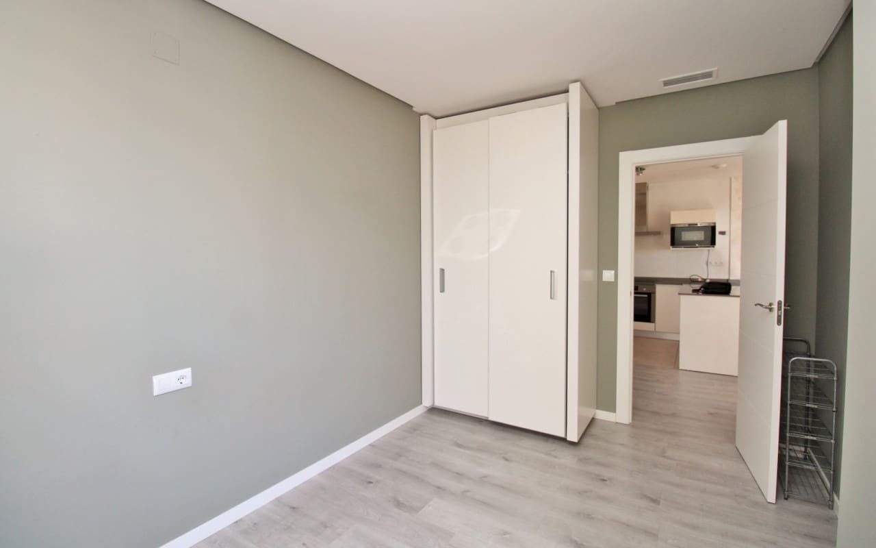 2 soveværelse Penthouse til salg i Villamartin med swimmingpool - € 289.900 (Ref: 9444764)