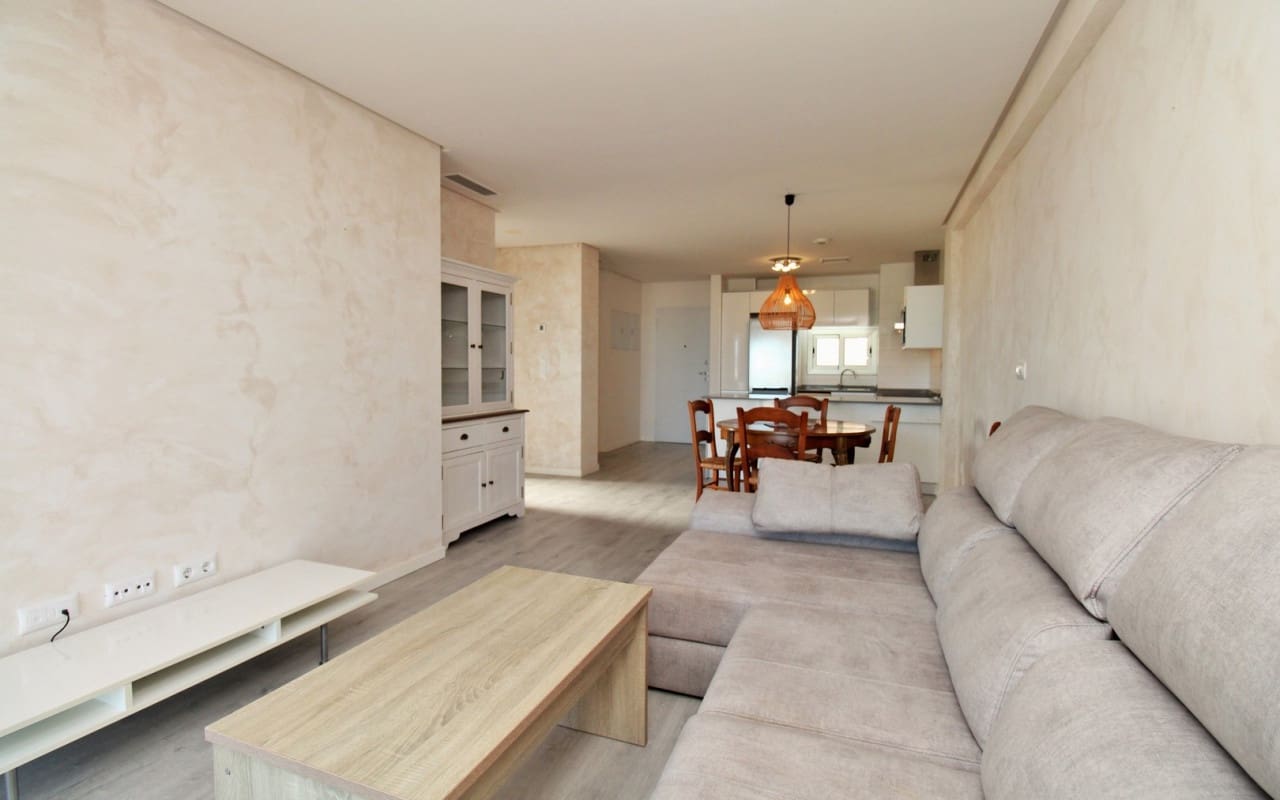 2 soveværelse Penthouse til salg i Villamartin med swimmingpool - € 289.900 (Ref: 9444764)