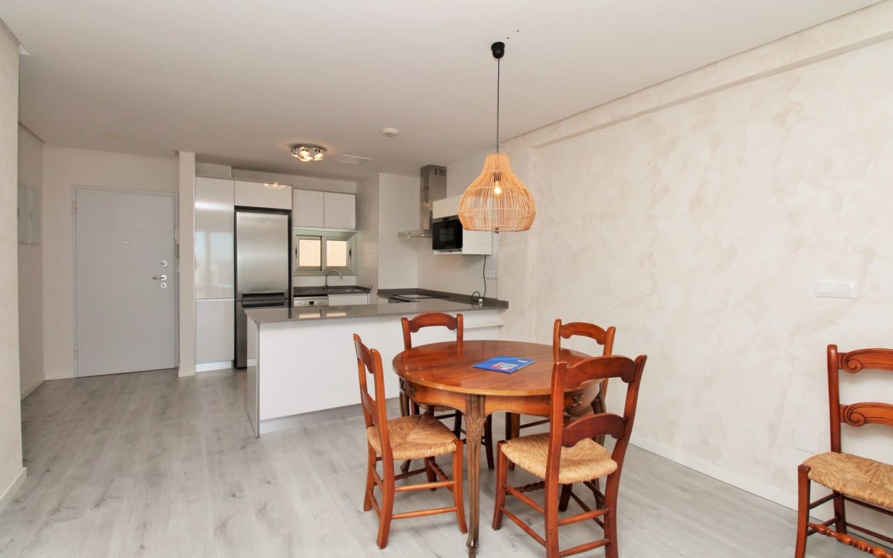 2 soveværelse Penthouse til salg i Villamartin med swimmingpool - € 289.900 (Ref: 9444764)