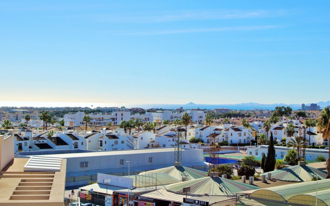 2 soveværelse Penthouse til salg i Villamartin med swimmingpool - € 289.900 (Ref: 9444764)