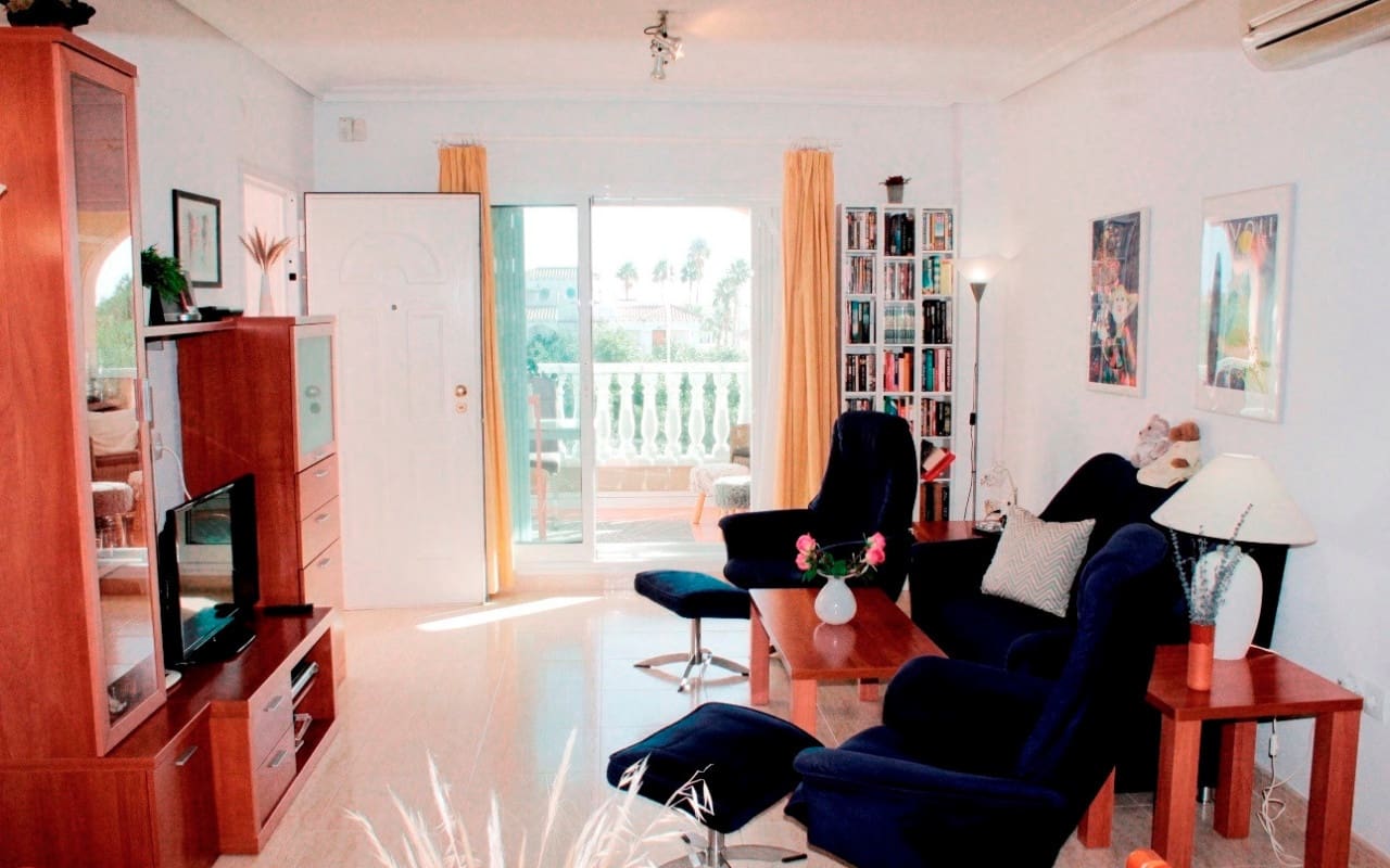 2 bedroom Penthouse for sale in Playa Flamenca with pool - € 227,000 (Ref: 9444765)