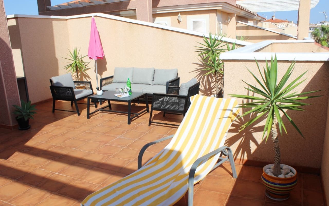 2 bedroom Penthouse for sale in Playa Flamenca with pool - € 227,000 (Ref: 9444765)