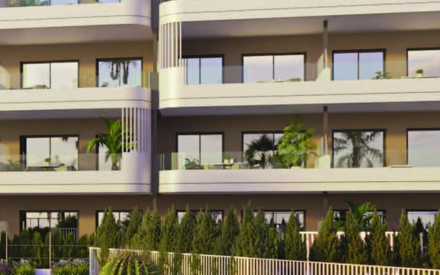 Apartamento de 2 habitaciones en El Chaparral - La Siesta - La Torreta, Torrevieja en venta con piscina - 325.000 € (Ref: 9447025)