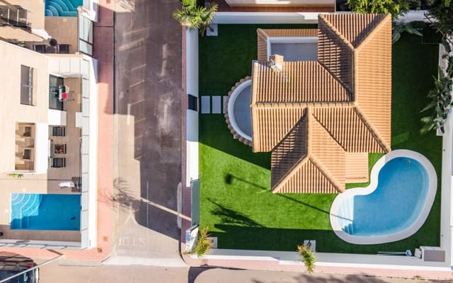 3 soveværelse Villa til salg i Las Filipinas - € 590.000 (Ref: 9449755)