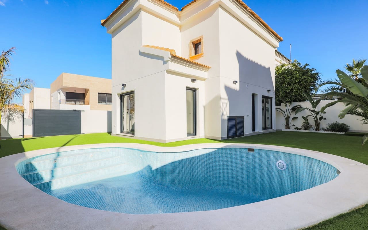 3 camera da letto Villa in vendita in Orihuela Costa - 590.000 € (Rif: 9449755)