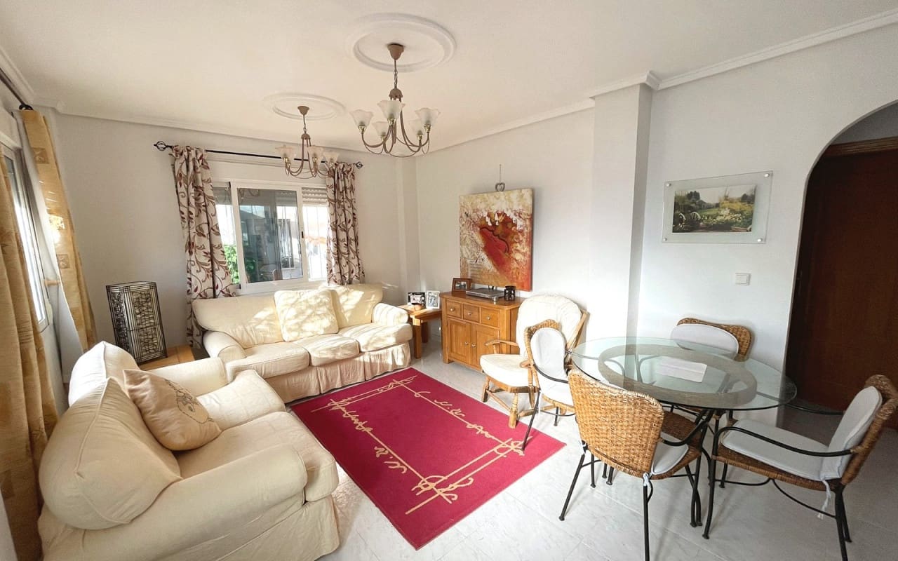 3 makuuhuone Huvila myytävänä paikassa Ciudad Quesada mukana uima-altaan - 230 000 € (Ref: 9449756)