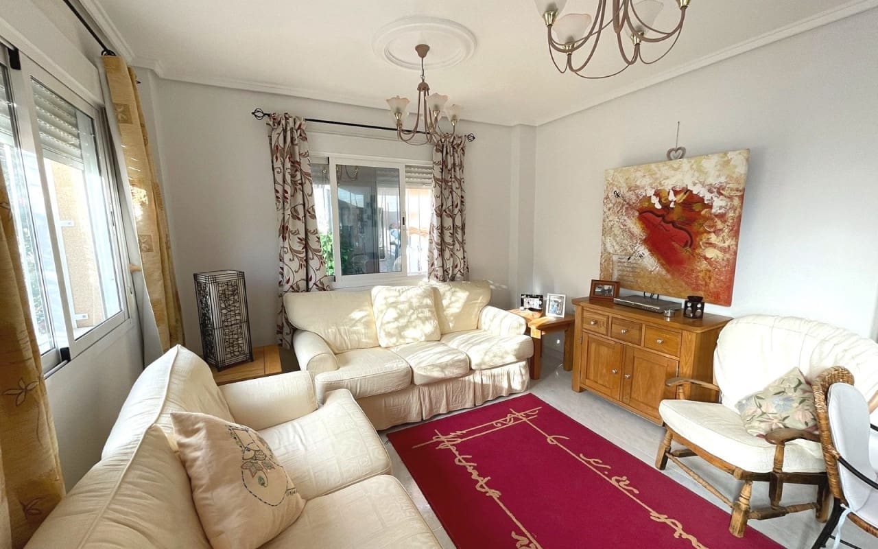 3 makuuhuone Huvila myytävänä paikassa Ciudad Quesada mukana uima-altaan - 230 000 € (Ref: 9449756)