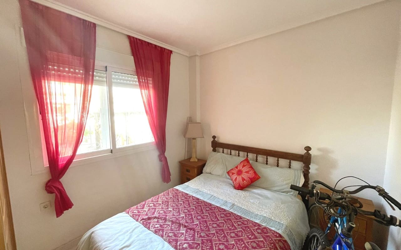 3 makuuhuone Huvila myytävänä paikassa Ciudad Quesada mukana uima-altaan - 230 000 € (Ref: 9449756)