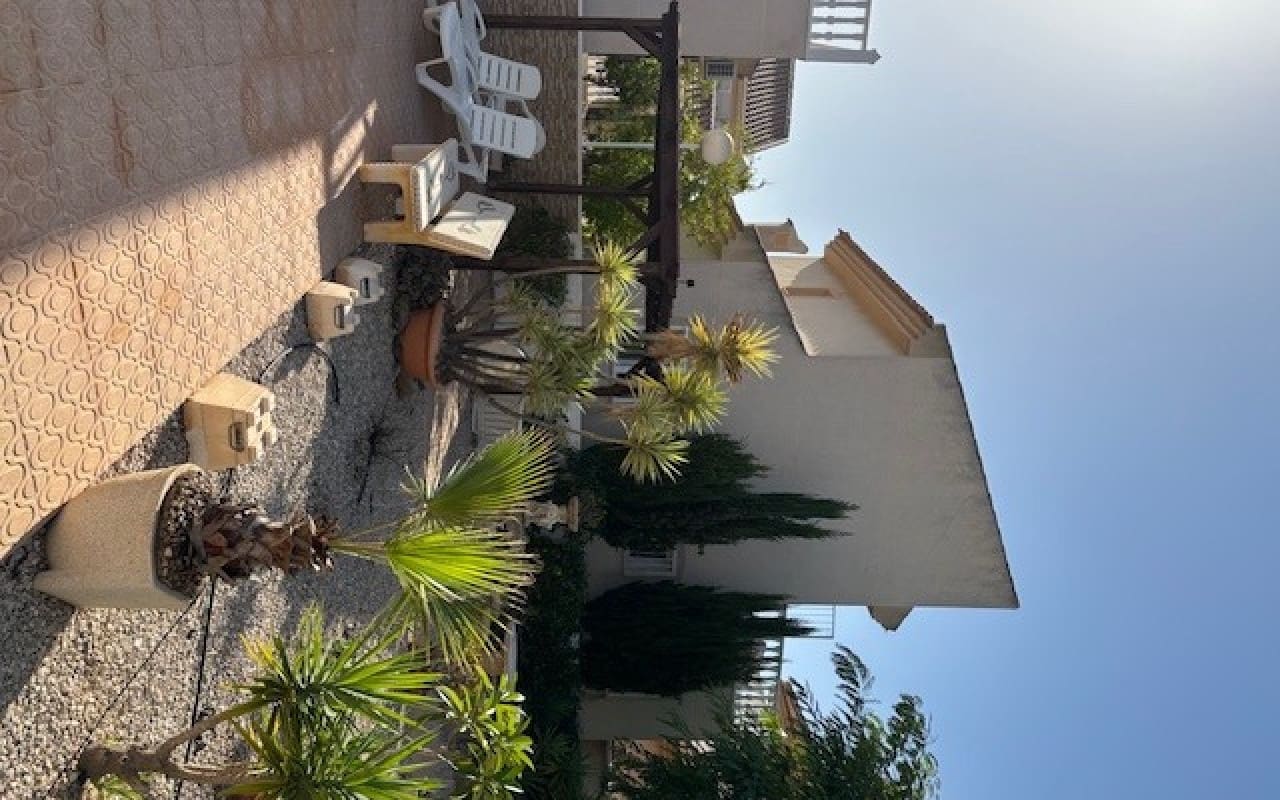 3 makuuhuone Huvila myytävänä paikassa Ciudad Quesada mukana uima-altaan - 230 000 € (Ref: 9449756)