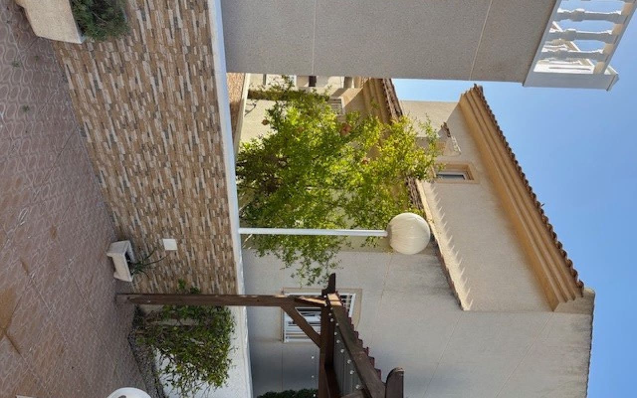 3 makuuhuone Huvila myytävänä paikassa Ciudad Quesada mukana uima-altaan - 230 000 € (Ref: 9449756)