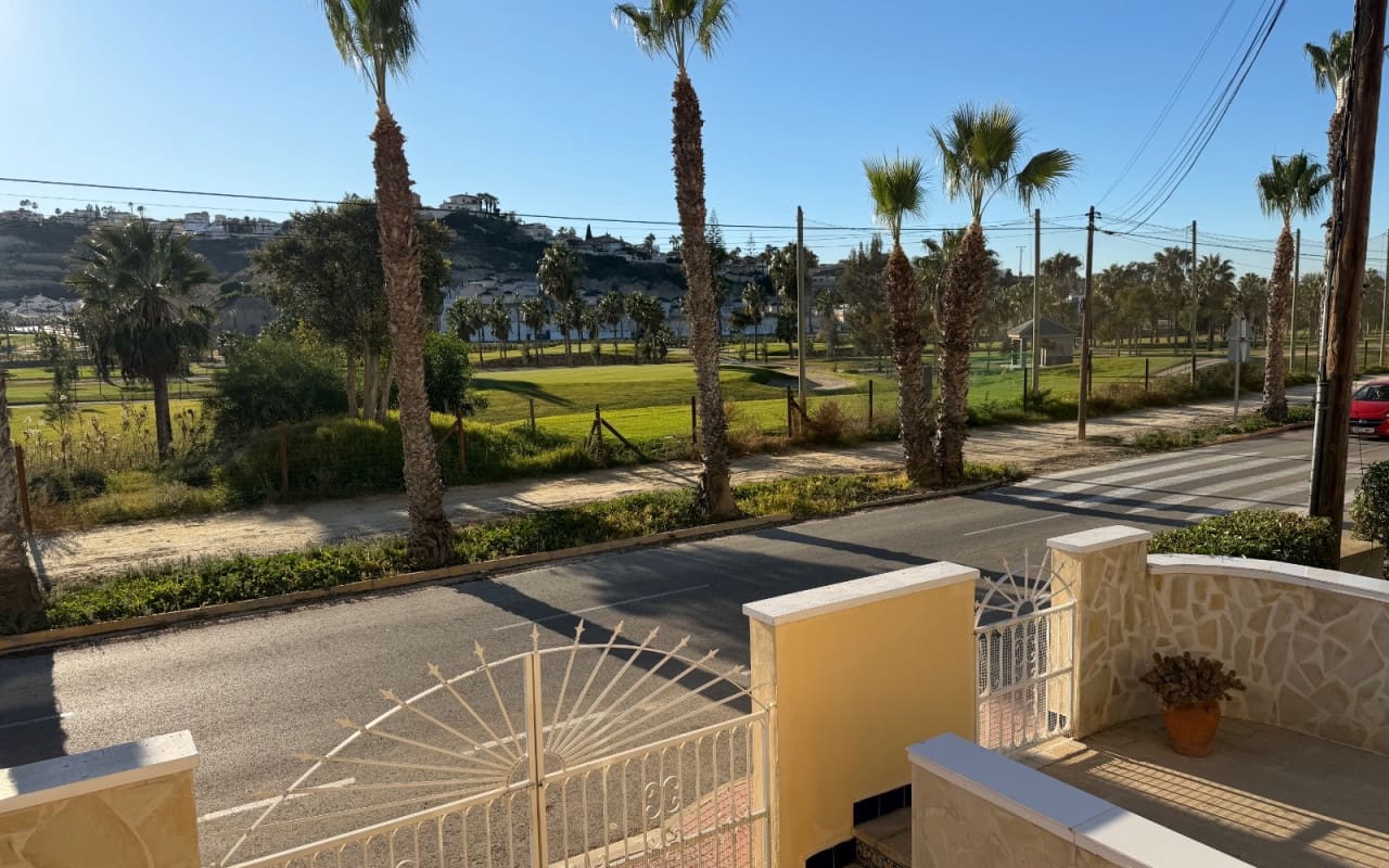 3 soveværelse Villa til salg i La Marquesa med swimmingpool - € 257.500 (Ref: 9449757)