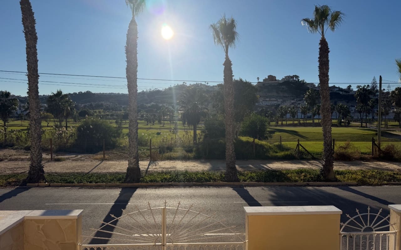 3 soveværelse Villa til salg i La Marquesa med swimmingpool - € 257.500 (Ref: 9449757)