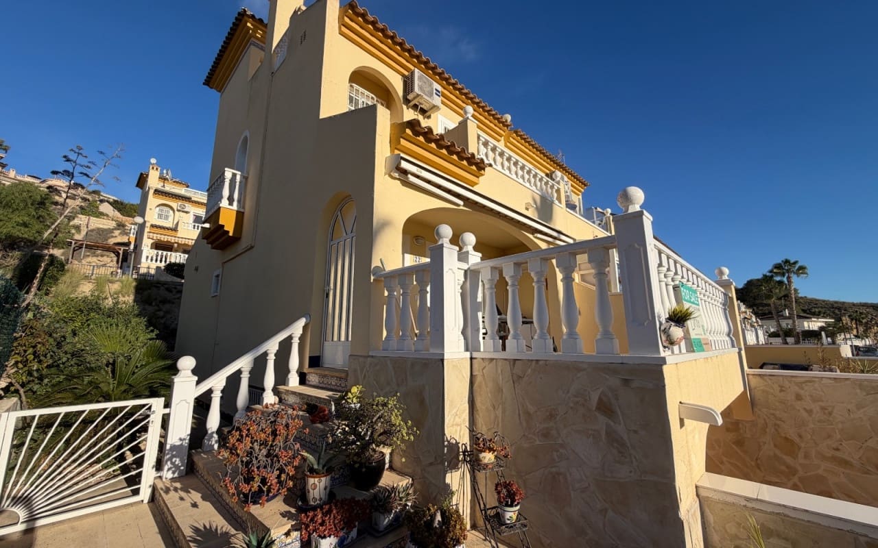 3 soveværelse Villa til salg i La Marquesa med swimmingpool - € 257.500 (Ref: 9449757)