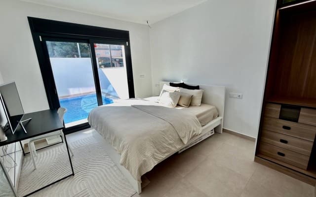 3 bedroom Villa for sale in Formentera del Segura with pool - € 325,000 (Ref: 9479348)