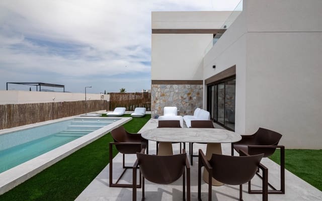 3 bedroom Villa for sale in Algorfa - € 489,000 (Ref: 9479358)