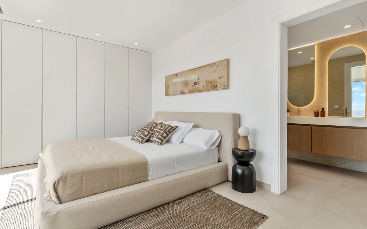 3 bedroom Villa for sale in Cumbre del Sol - € 1,691,000 (Ref: 9479360)