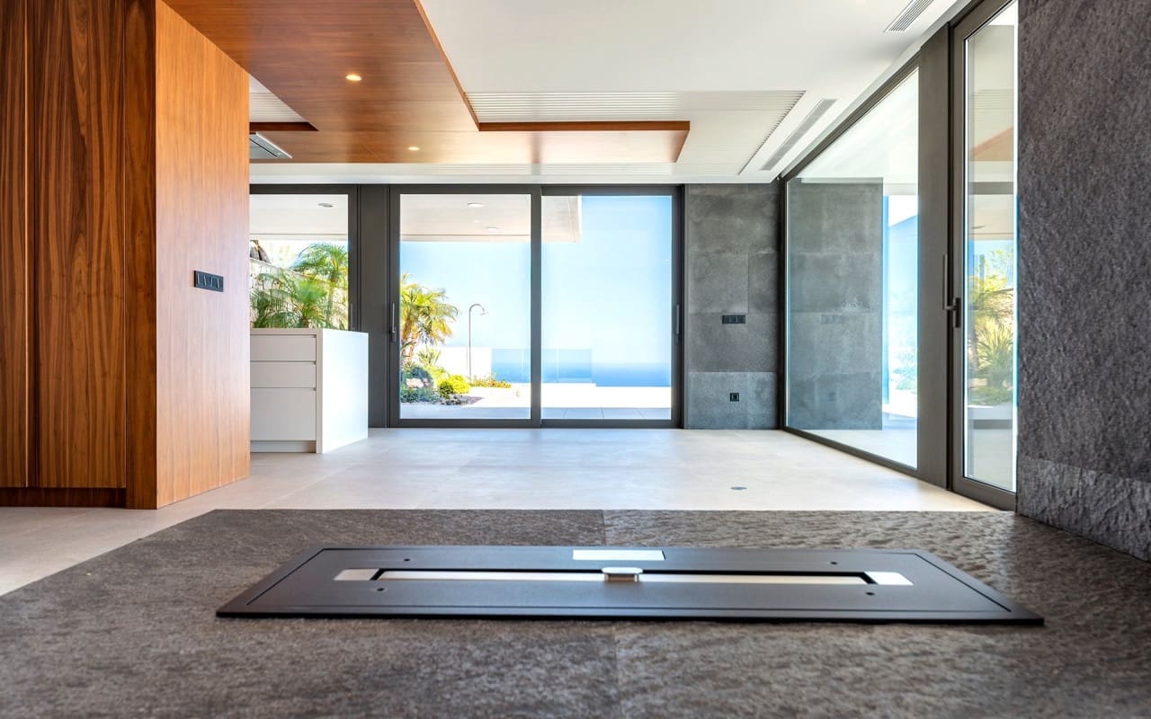 3 bedroom Villa for sale in Cumbre del Sol - € 1,691,000 (Ref: 9479360)