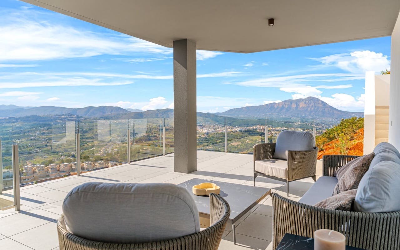 3 bedroom Villa for sale in Cumbre del Sol - € 1,691,000 (Ref: 9479360)