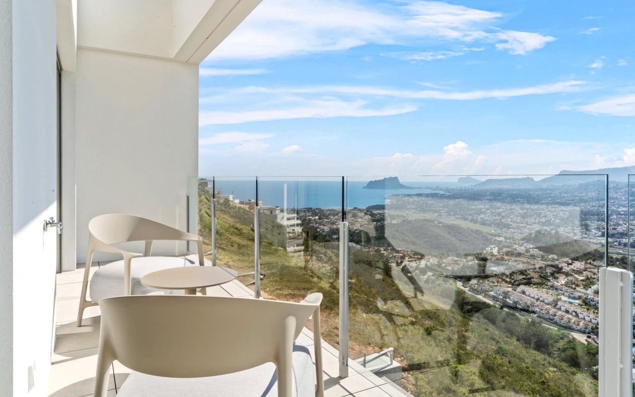 3 bedroom Villa for sale in Cumbre del Sol - € 1,691,000 (Ref: 9479360)