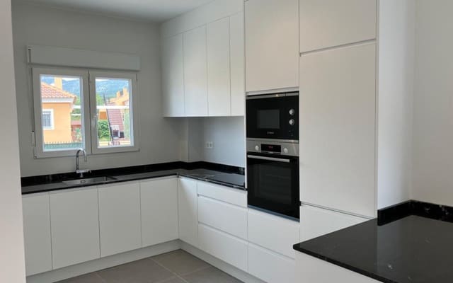 Chalet de 2 habitaciones en La Romana en venta con piscina - 220.000 € (Ref: 9479367)