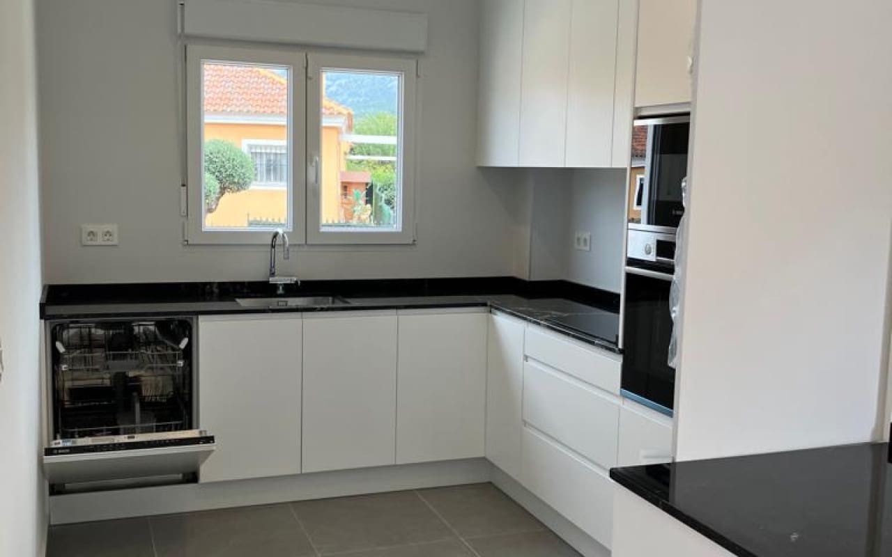 2 bedroom Villa for sale in La Romana with pool - € 220,000 (Ref: 9479367)